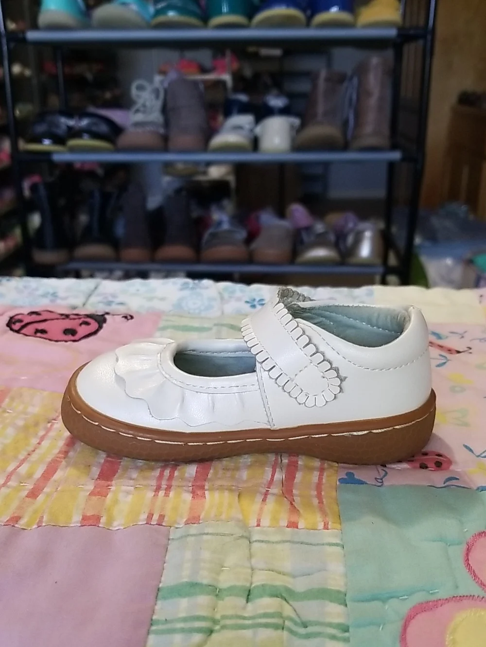 Livie & Luca White Leather Mary Jane Shoes with Ruffled Strap Size 4 Ruche